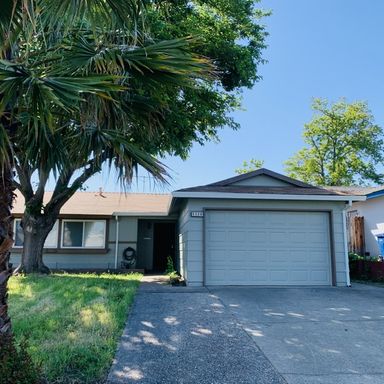 Beautiful 3BD home with new updates! Near I-80 access. – photo 1