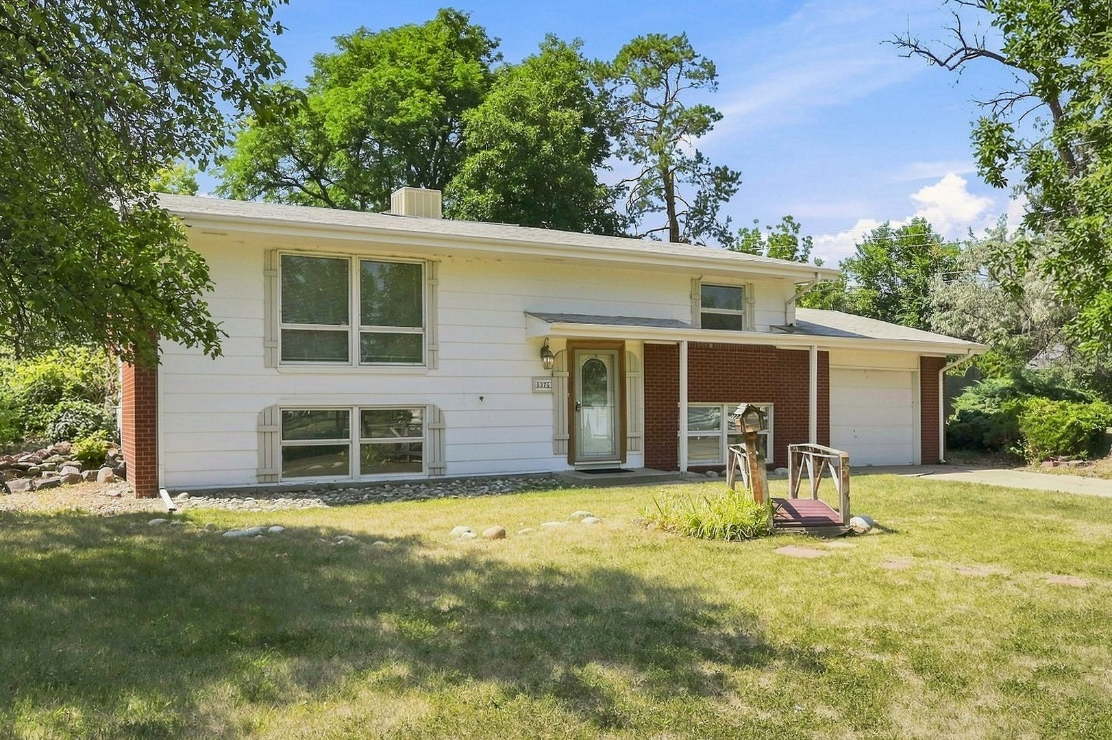 Littleton House: 6276 W Monticello Ave