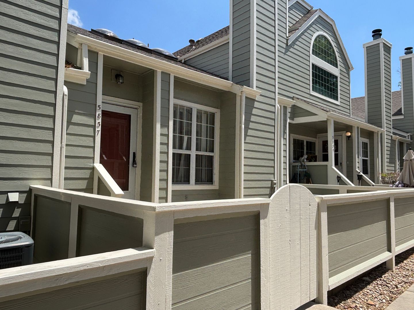 Lakewood Townhome: 5837 West Atlantic Place