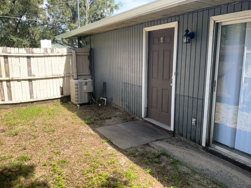 2 Bedroom, 1 Bath – photo 1