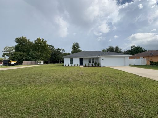 Beautifully Maintained 3BR/2BA Rental Home in Citra – Great Location!