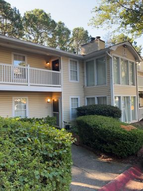 2 Bed 2 Bath Rental at 1505 Augusta Dr Se, Marrieta, GA