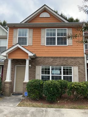 3 Bedroom Townhome – 2608 Haligan Pt, Riverdale, GA 30296