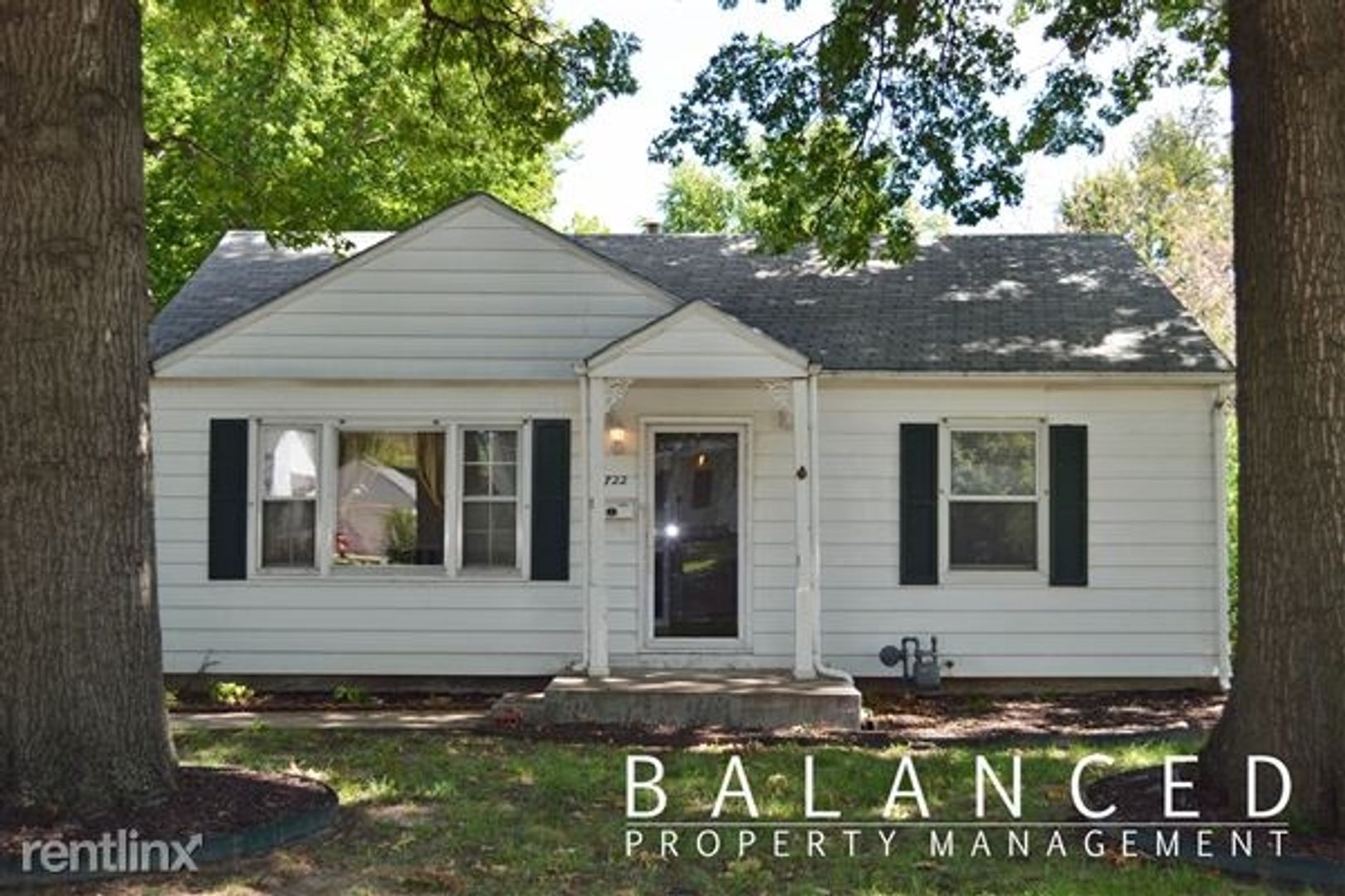 Topeka House: 722 SW Vesper Ave