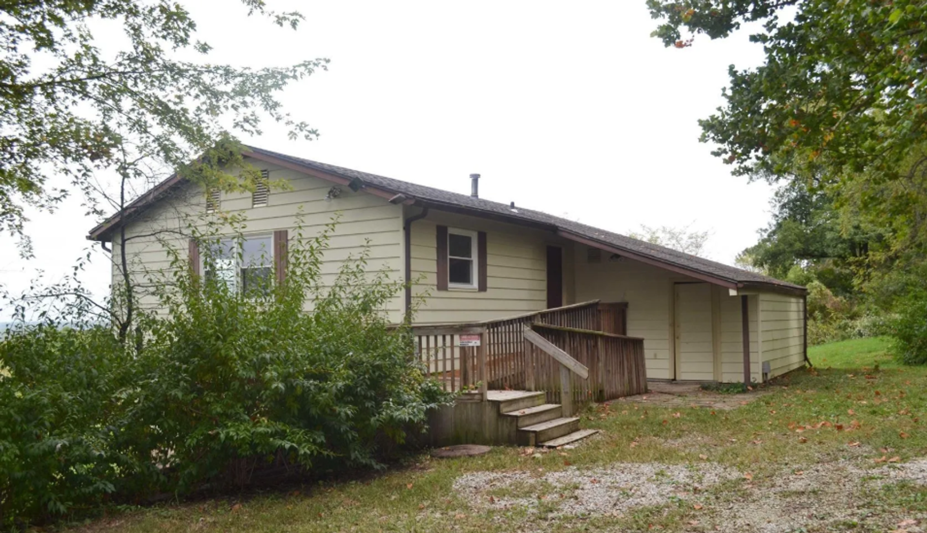 Baldwin House: 1702 N 466 Road