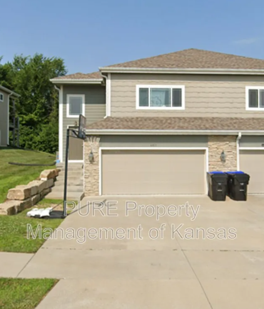 Topeka Apartment: 4425 SE Gemstone Lane