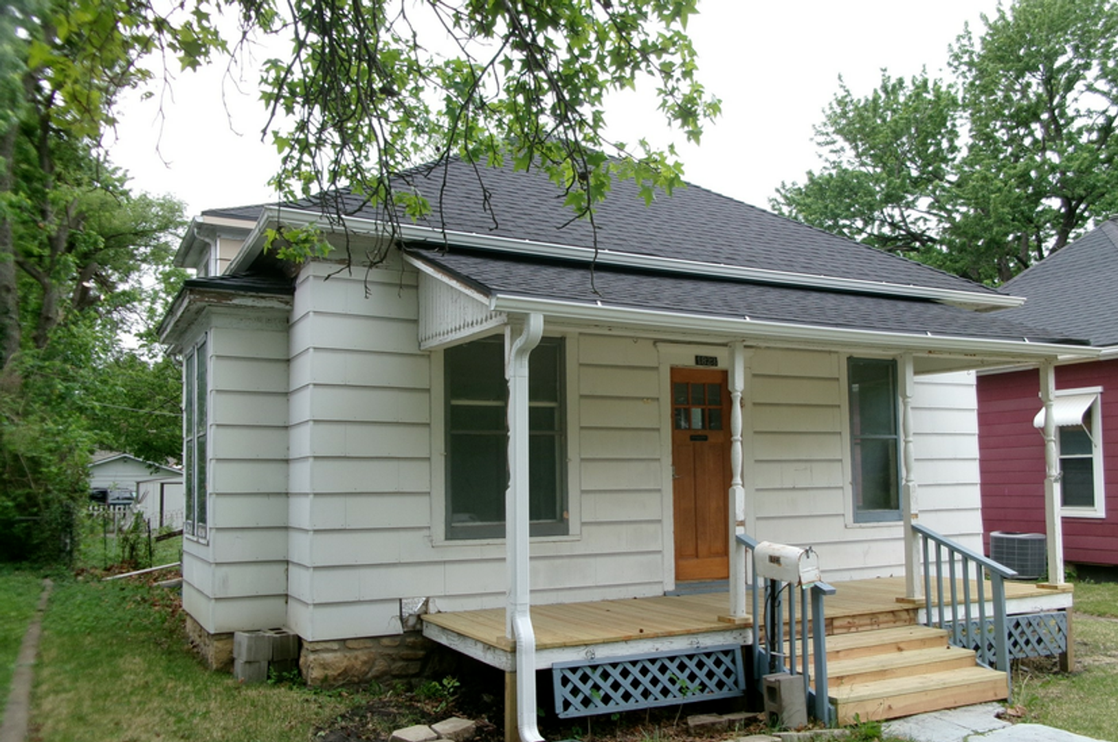Topeka House: 1823 SW 2nd Street