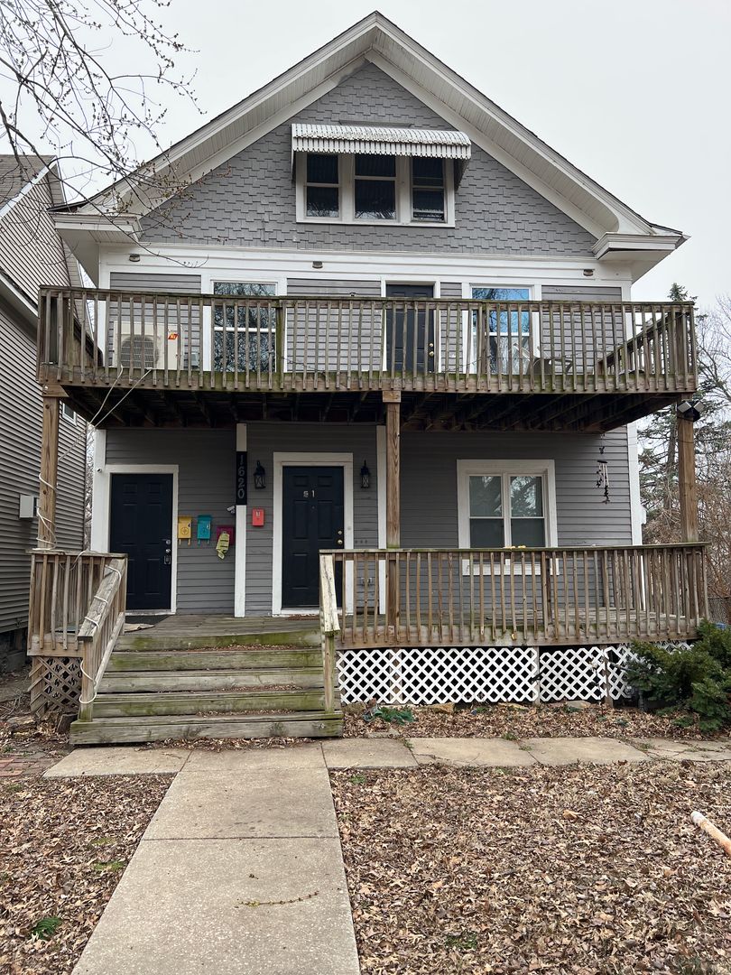 Topeka Apartment: 1620 SW College Ave., Unit 3