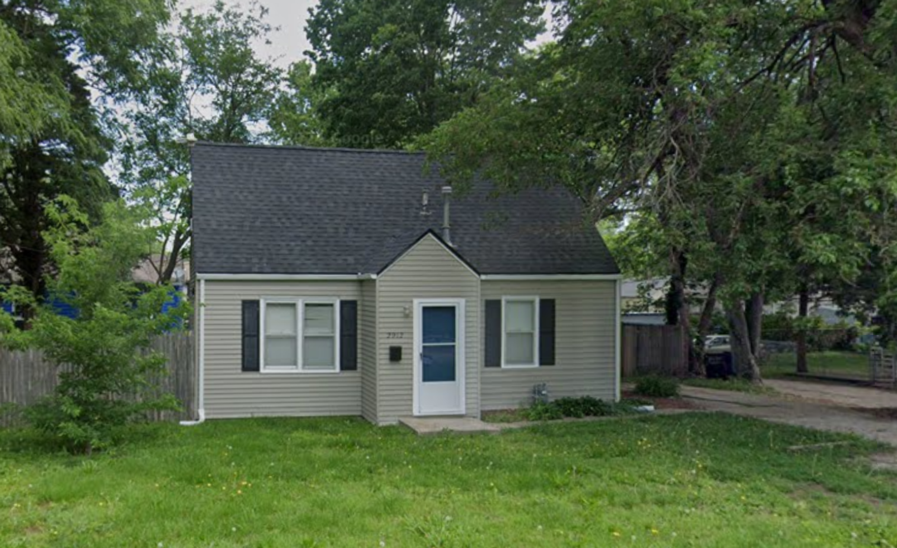 Topeka House: 2912 SW 17th Street
