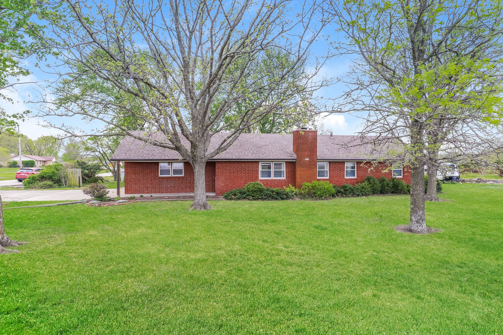 Topeka House: 3445 SE 45th Street