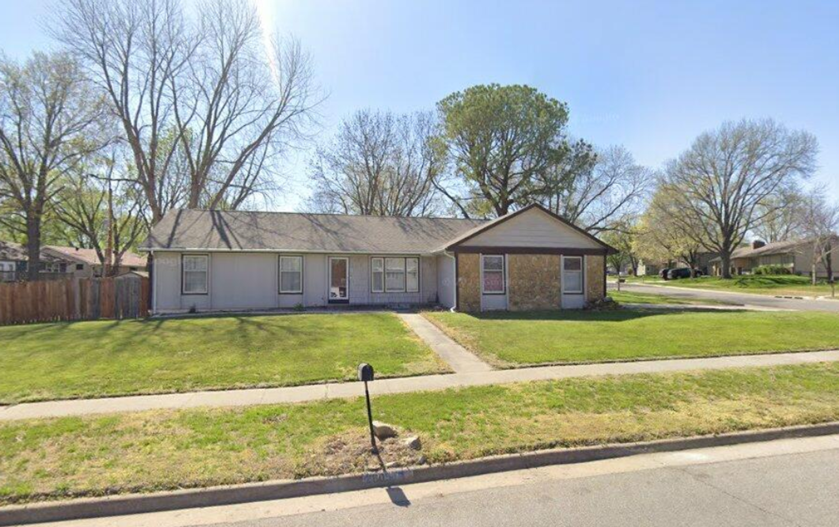 Topeka House: 2605 SW Osborn Road