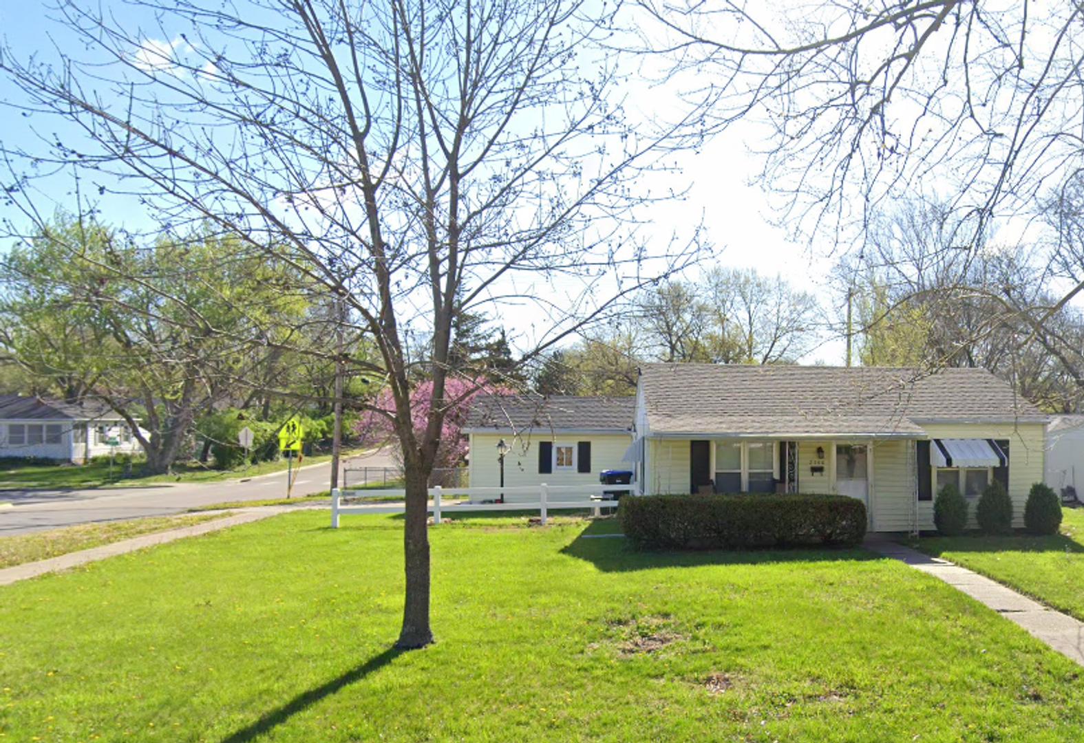 Topeka House: 2300 SW Eveningside Drive