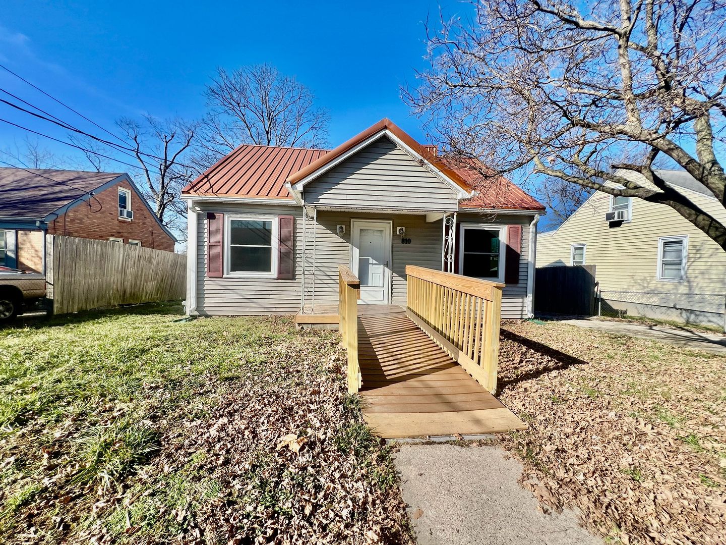 Lexington House: 810 Shelby Avenue