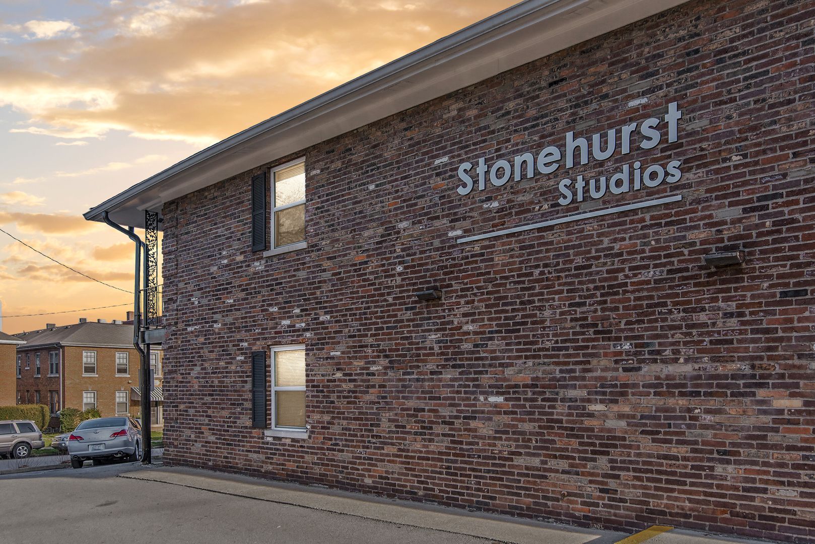 Lexington Apartment: 256 Lyndhurst Place