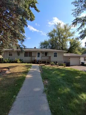 North St Paul Two-Bedroom Home with Finished Basement & Attached Garage!