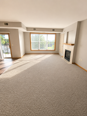 St Paul Highland Park Condo - 2 Bed / 2 Bath Near Highway 5 & 62 – photo 1