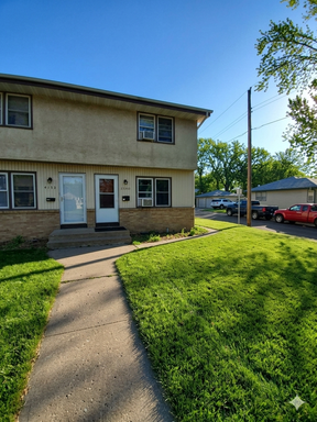 Looking for a 4 bed 1 Bath & Just Renovated!! Must See Unit!