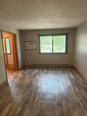 September Move in - 2 Bed / 1 Bath Condo With Underground Parking Included & A/C!