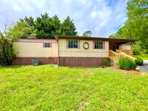 Charming Country Mobile Home for Rent