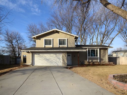 Spacious 4 Bed, 3 Bath Home on Quiet Cul-de-Sac Near Zorinsky Lake! – photo 1