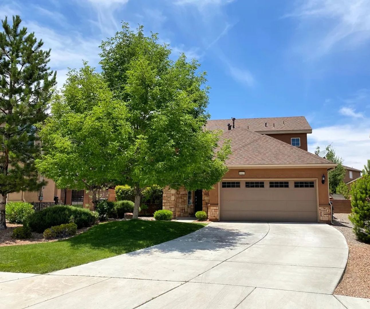 Albuquerque House: 10115 Avenida Vista Cerros NW
