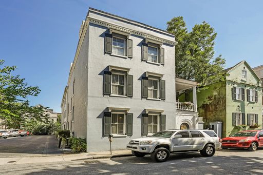 Cozy 1 bedroom, 1 bath home in the heart of Charleston! – photo 1