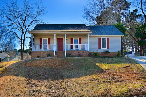 213 Puller Ct, Lexington, SC 29072 **keys must be picked up from office – photo 1