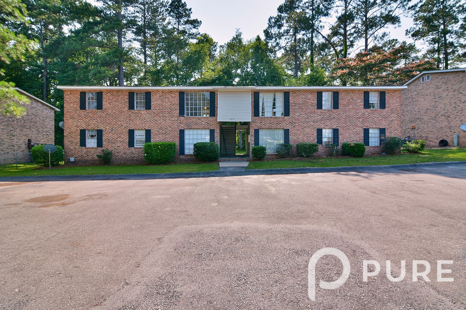 Columbia Apartment: 2915 Chatsworth Rd