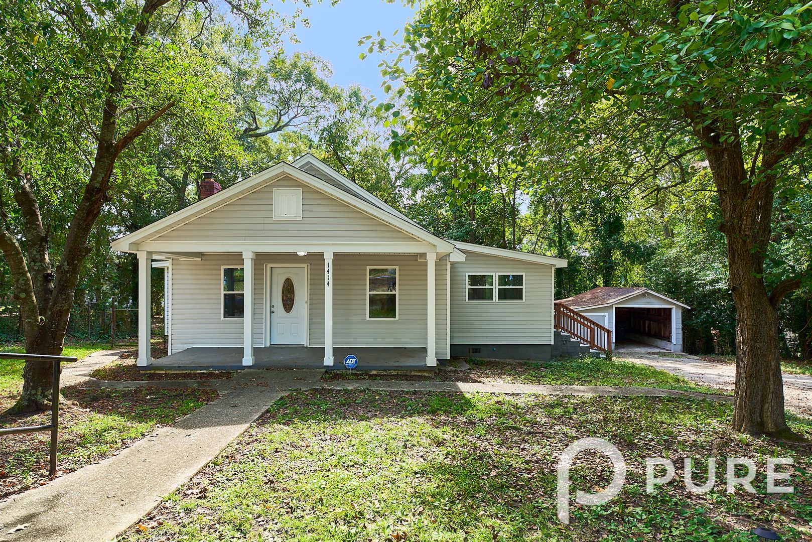 Columbia House: 1414 Mount Vernon St