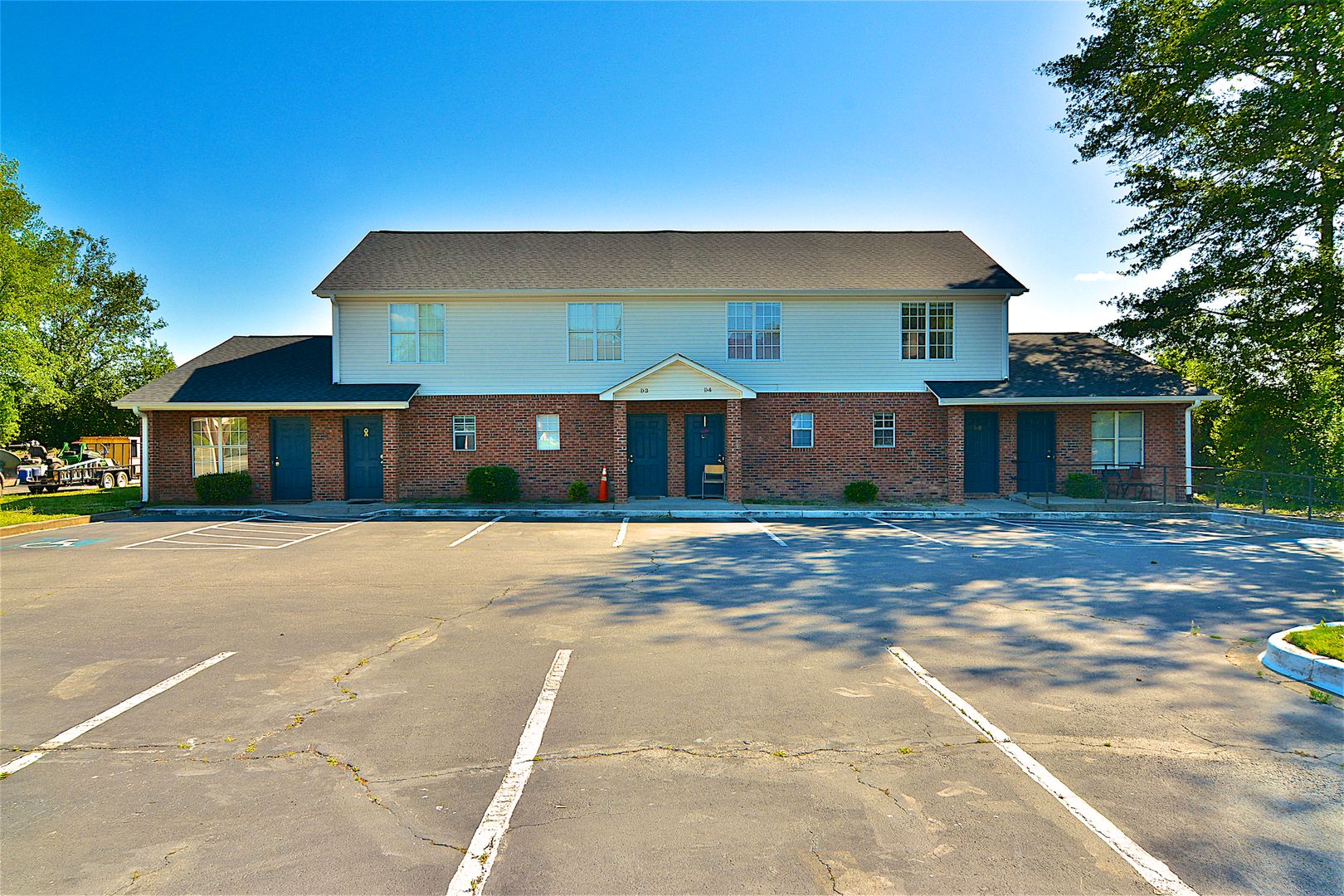 Columbia Apartment: 3800 Plowden Rd