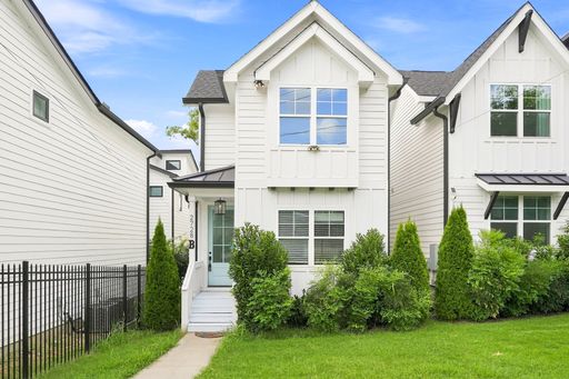 Stunning 4-Bedroom *** Available 8/17/26 *** – photo 1