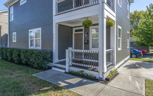 Red Oak & Rooftop Views: 3 Bed, 2.5 Bath Home in Historic Buena Vista – photo 1