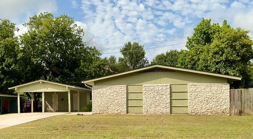 Central Austin Charm Meet Modern Style in this 2/1 duplex – photo 1