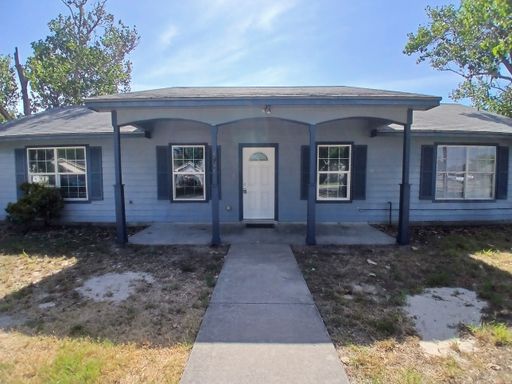 4br/2ba in Flour Bluff School District – photo 1