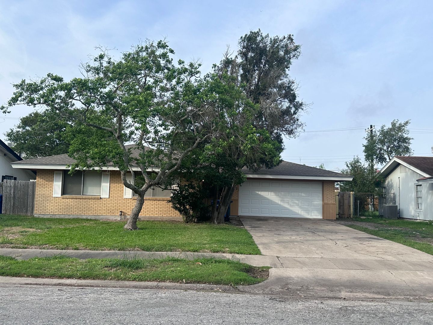 Corpus Christi, House: 6813 Southhaven Drive