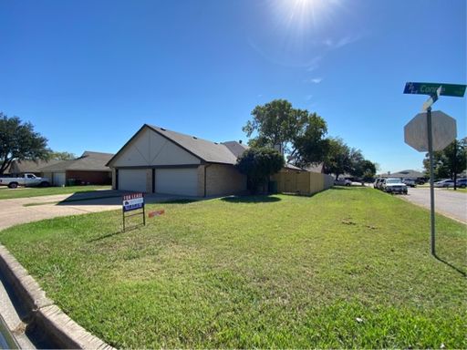 Charming 3-Bedroom Duplex in North Richland Hills – photo 1