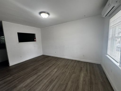 Spacious 2-Bedroom Near Fair Park | Water & Trash Included – photo 1