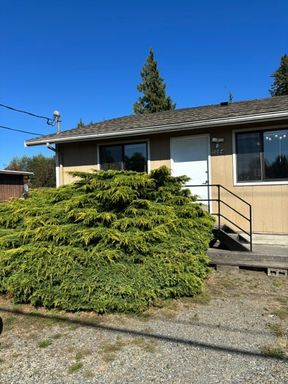 2 Bedroom 1 Bath Duplex – photo 1