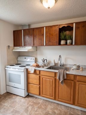 Cozy unique 1 bedroom 1 bathroom apartment for rent!!
