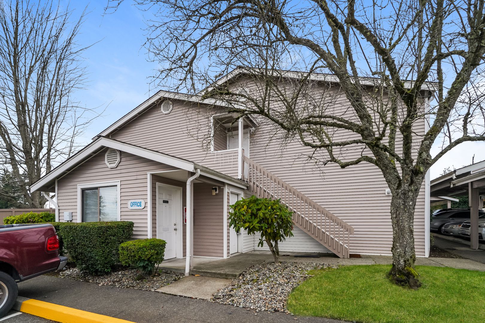 Tacoma Apartment: 6601 S 8th St
