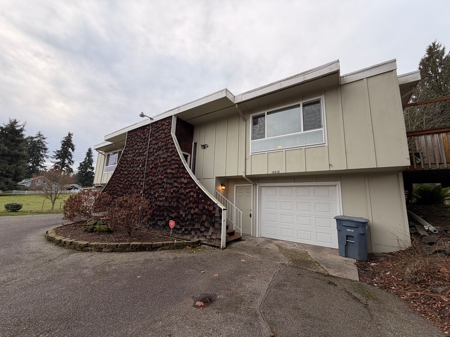 Puyallup House: 10410 Fruitland Ave E