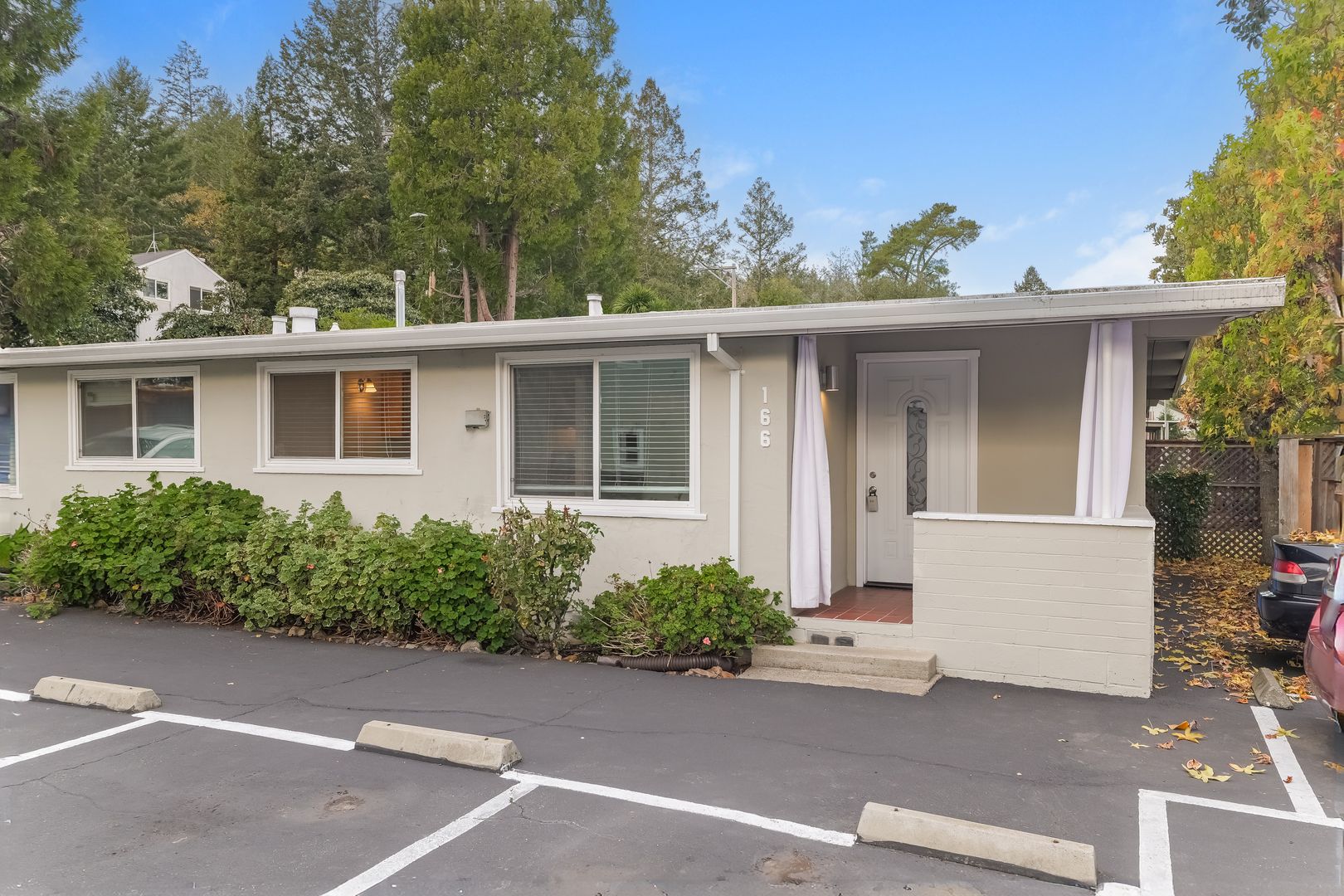 Santa Rosa Apartment: 140 Brush Creek Road