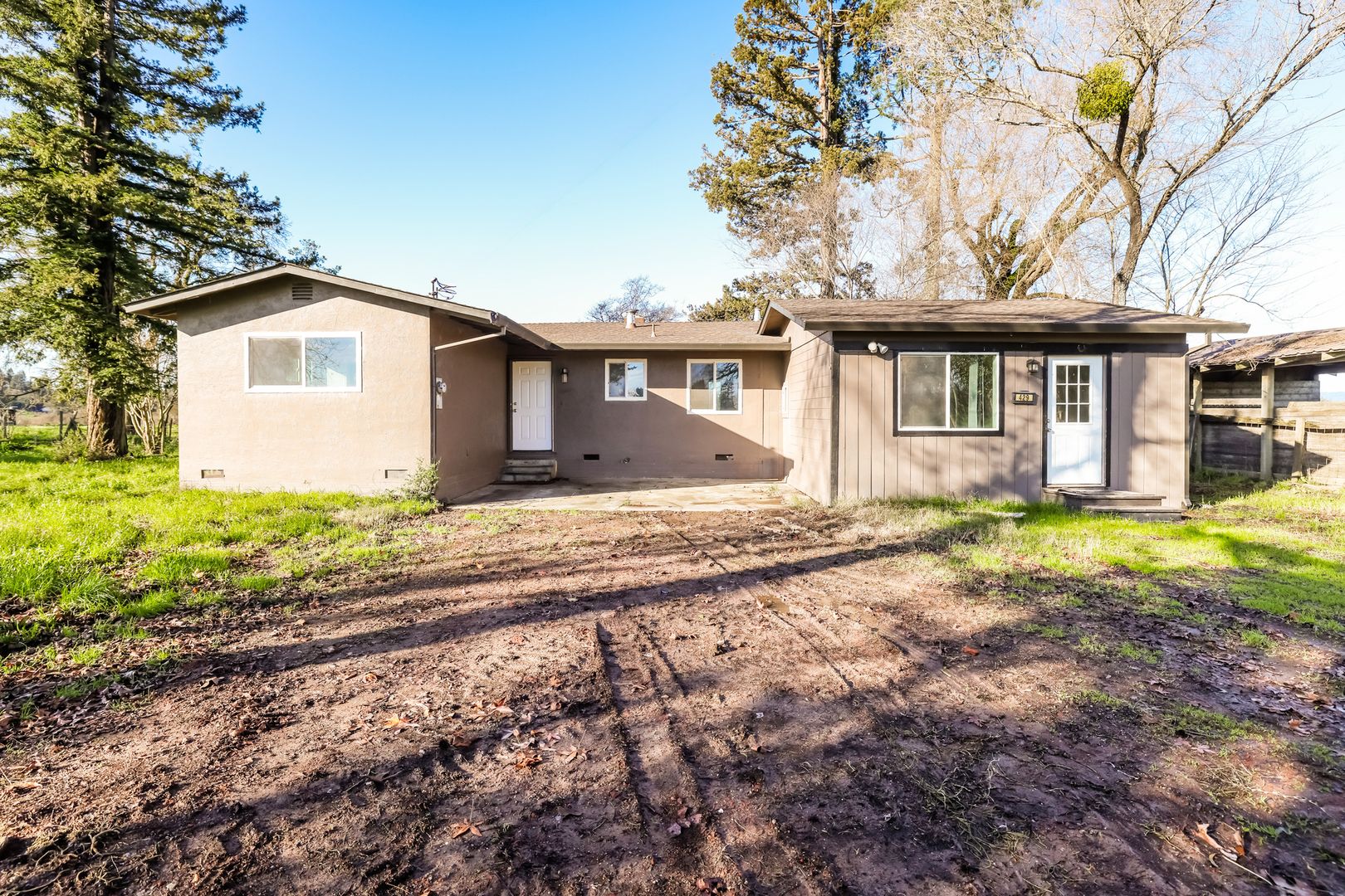 Santa Rosa House: 429 Sanford Rd