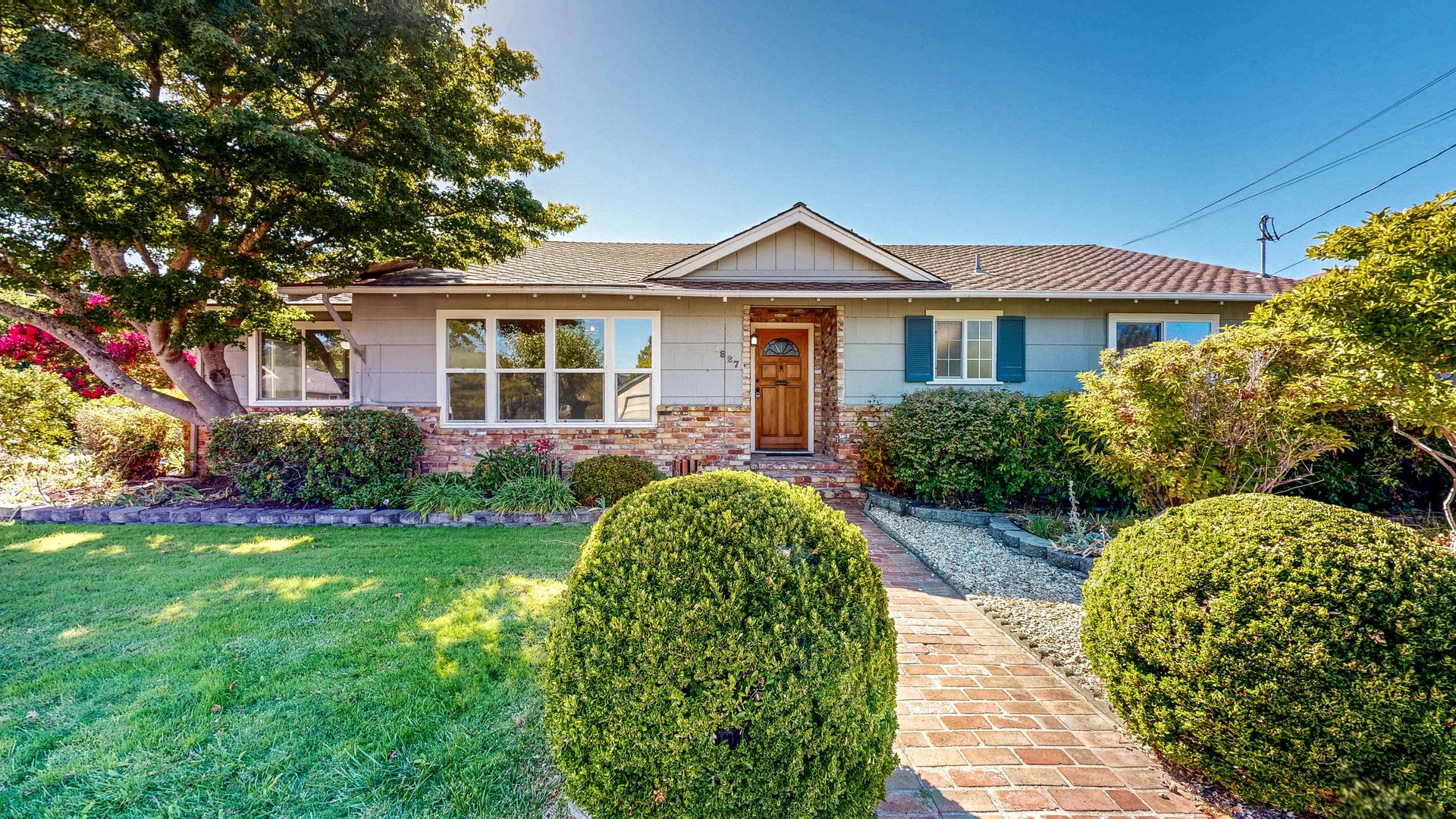 Santa Rosa House: 1827 Creekside Rd