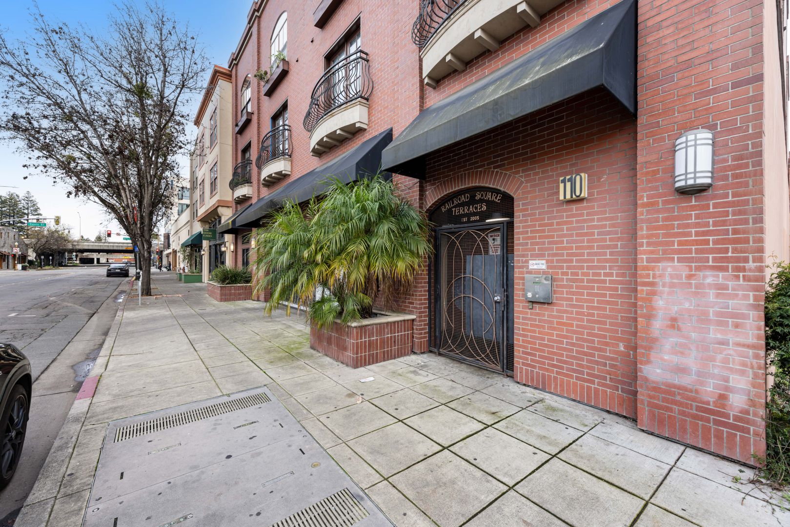 Santa Rosa Apartment: 110 5th Street, units #1-29