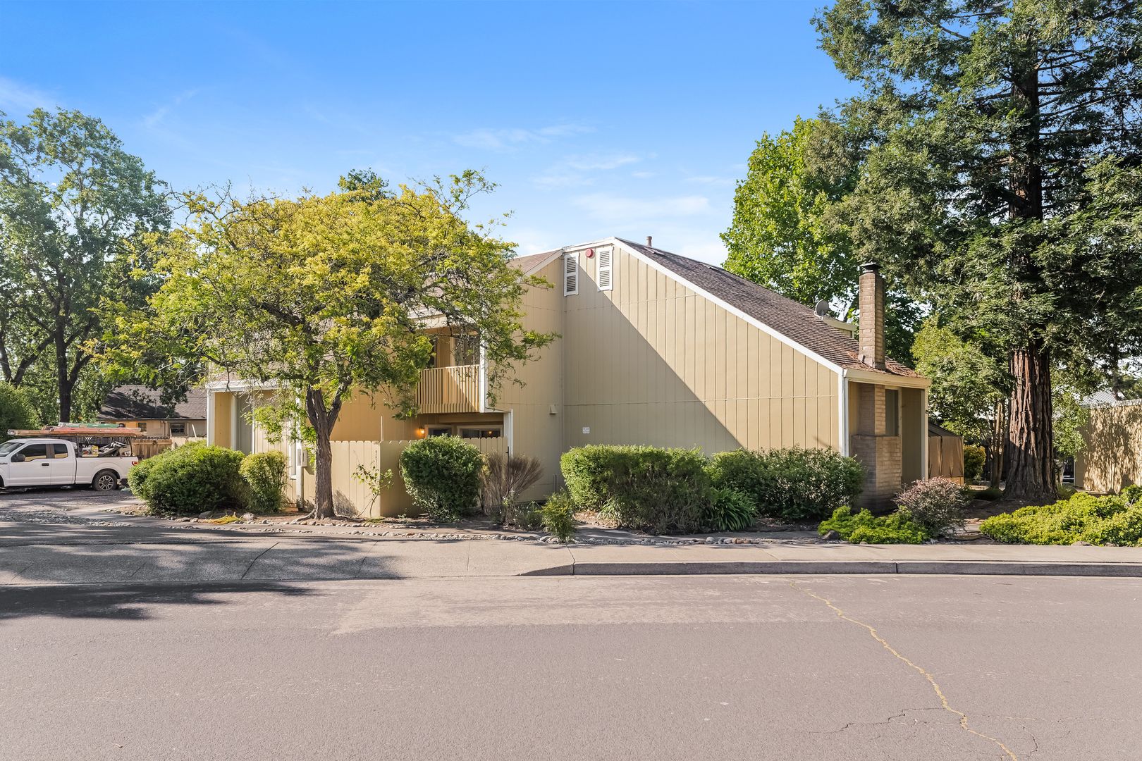 Windsor Apartment: 9631 Old Redwood Hwy