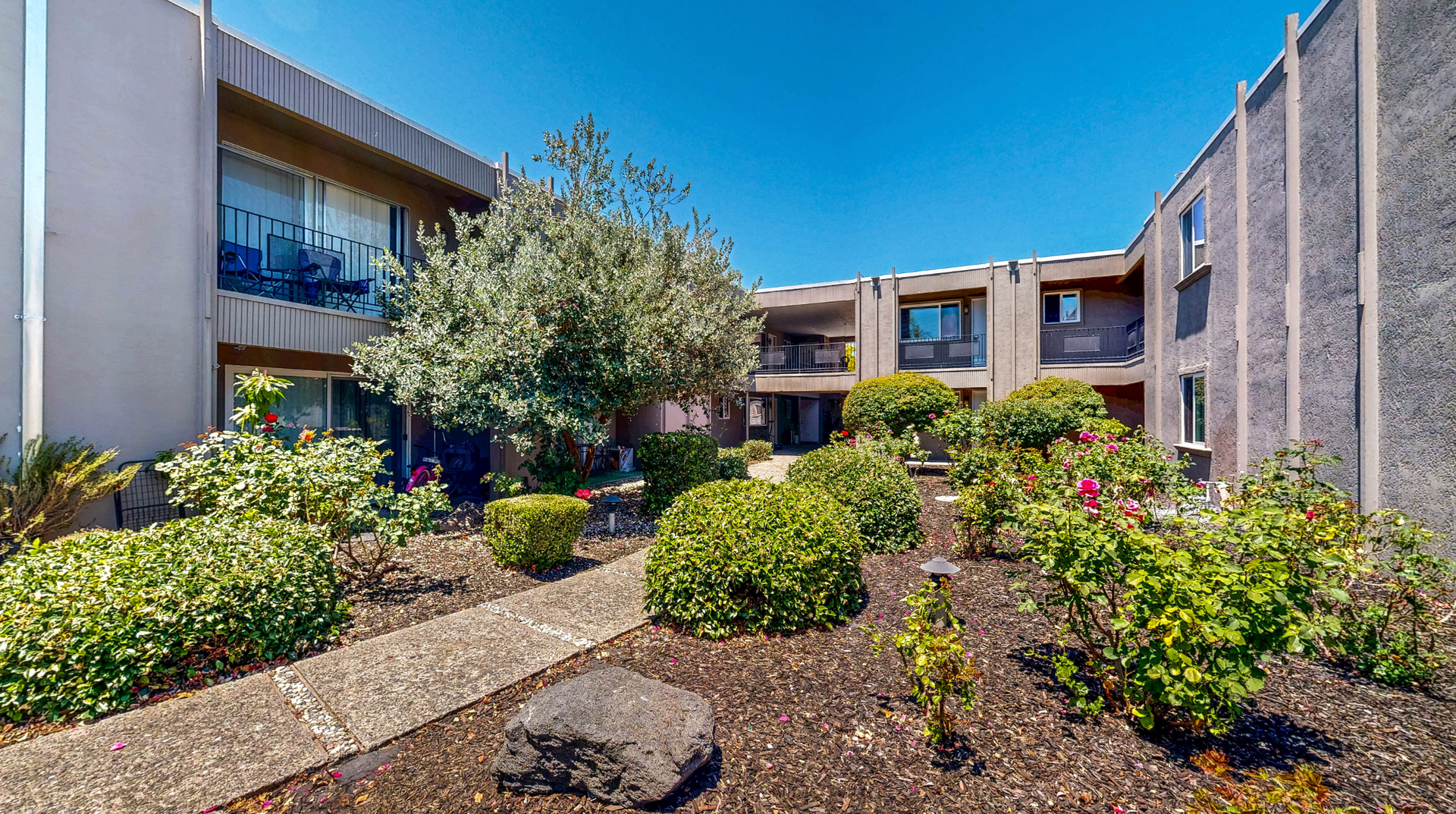 Santa Rosa Apartment: 2120 Sonoma Ave