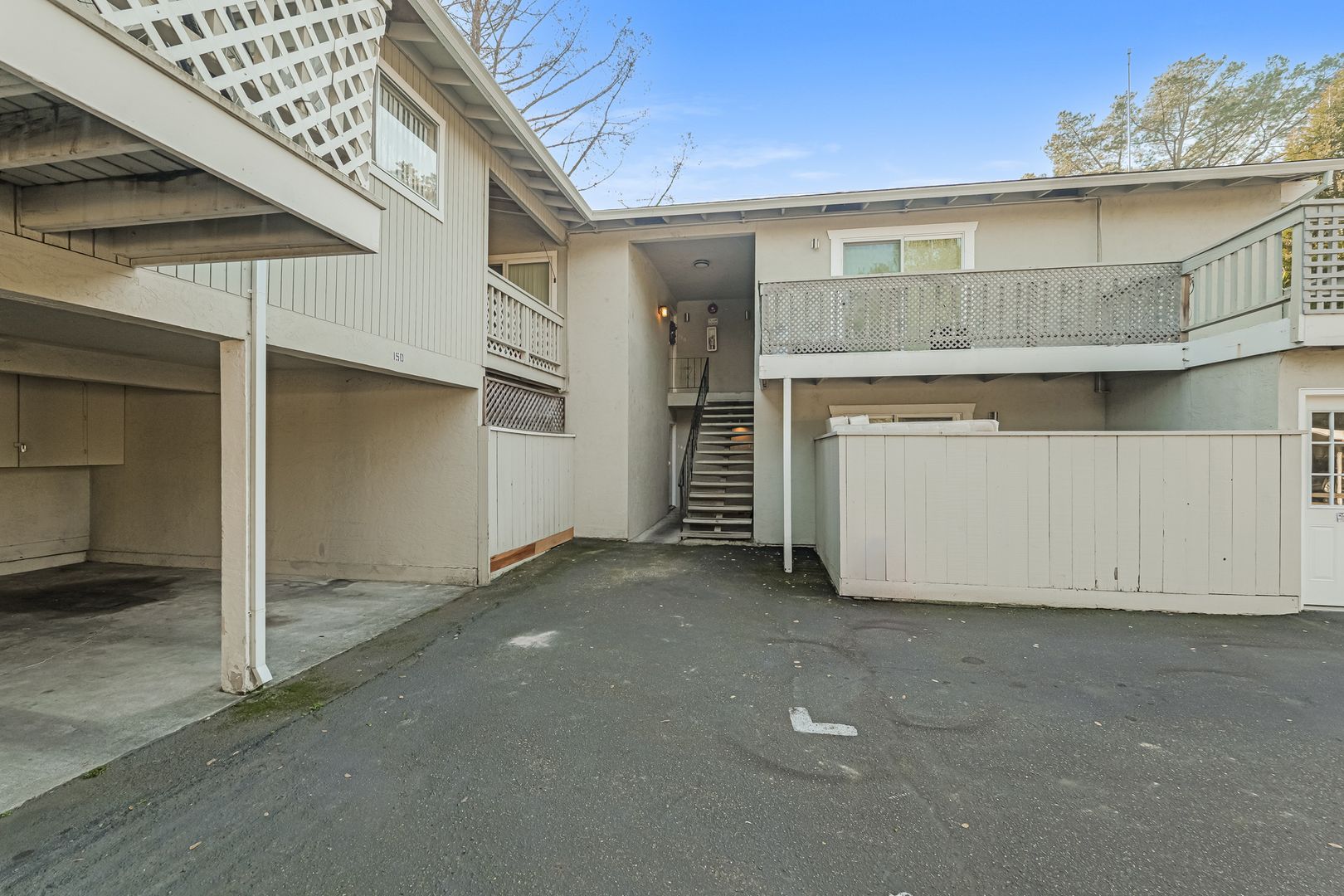 Santa Rosa Apartment: 140 Brush Creek Road