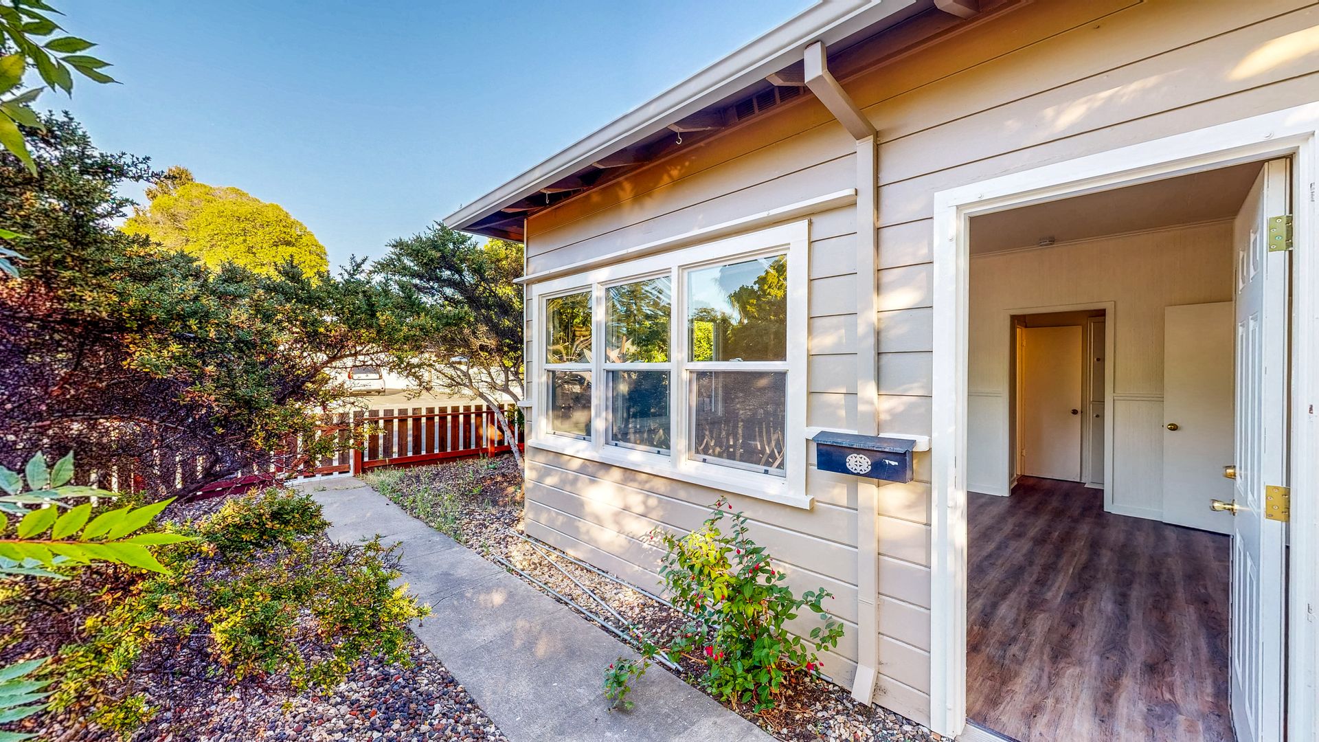 Santa Rosa Apartment: 1428-1430 Sonoma Avenue