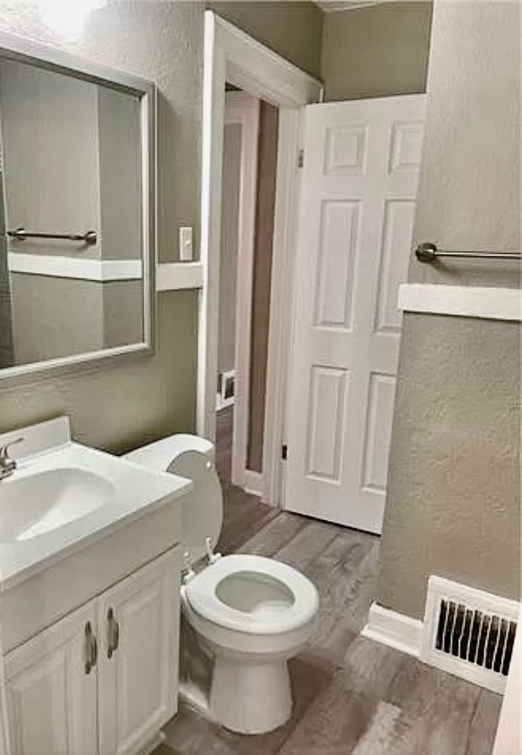 Listing photo